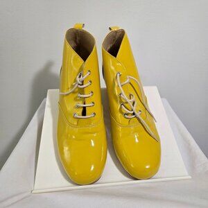Yellow leather ankle boots size 6